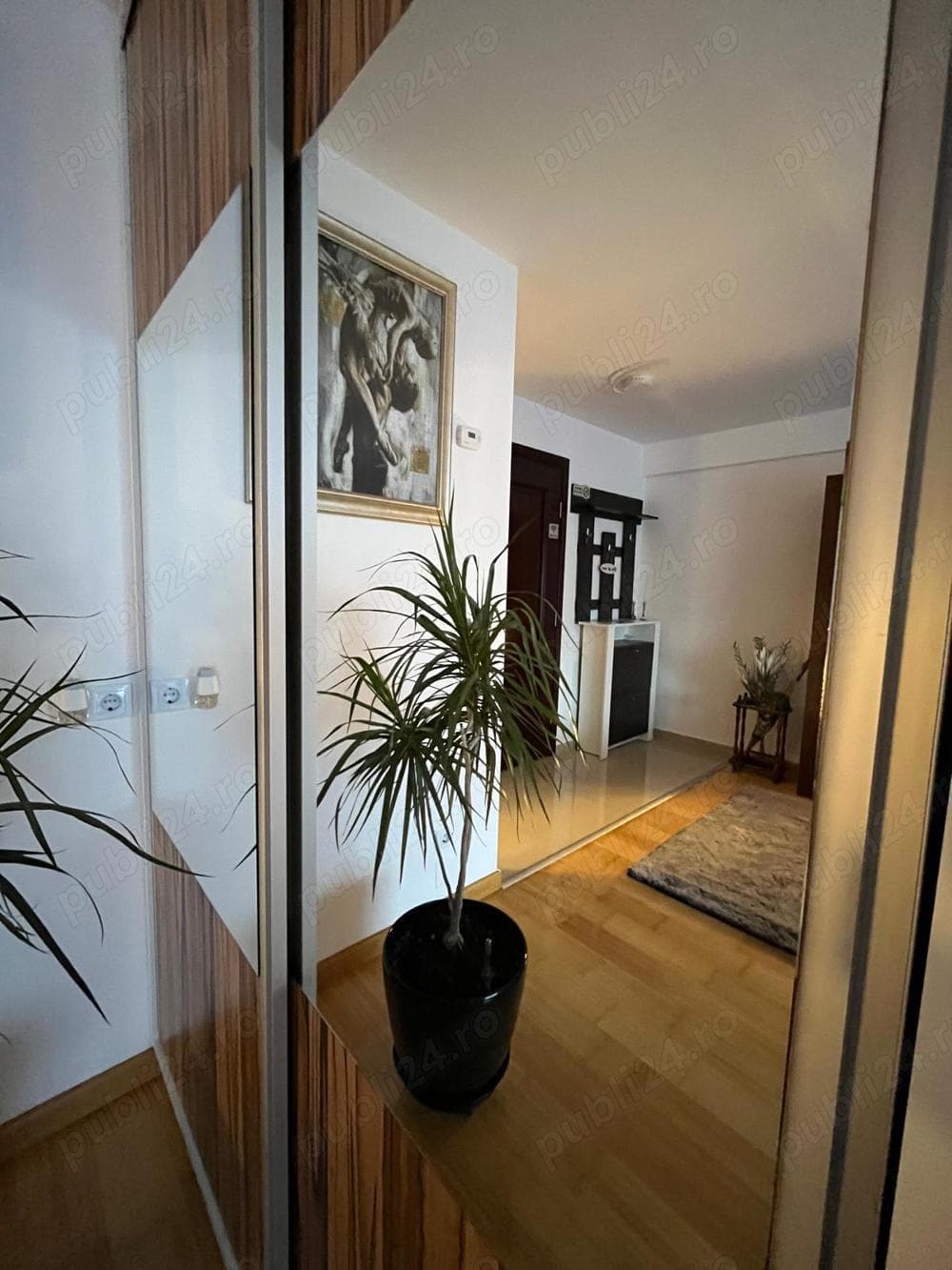 Ideal pentru investitie, apartament (garsoniera) cu 1 cameră exclusivist in Centrul istoric Brasov!