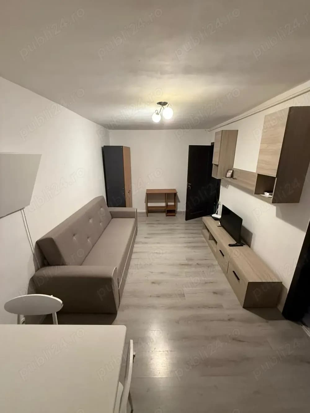 Proprietar vând garsonieră pe strada Lânii (Bartolomeu)