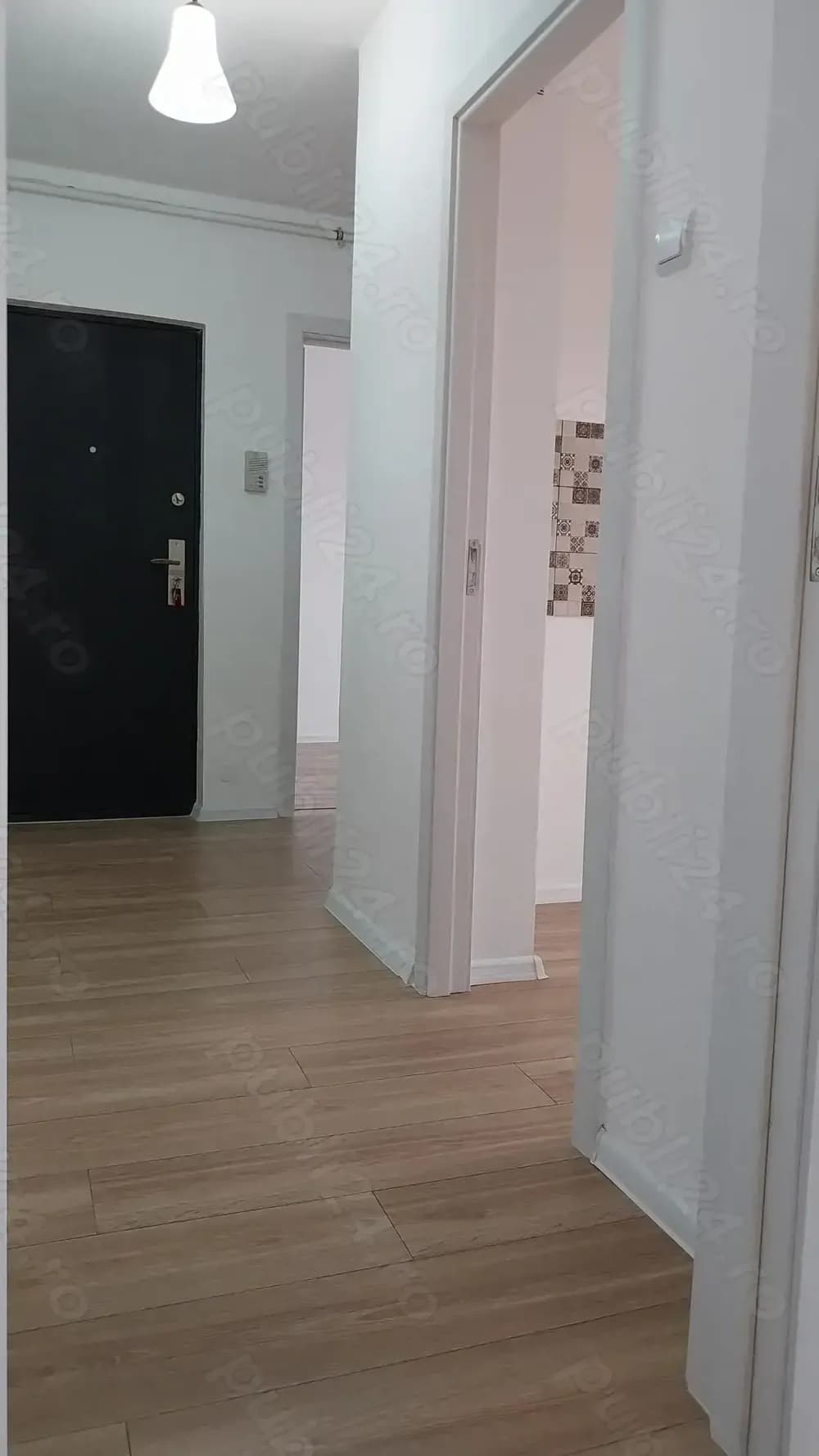 Particular,vând apartament cu două camere - imagine 1