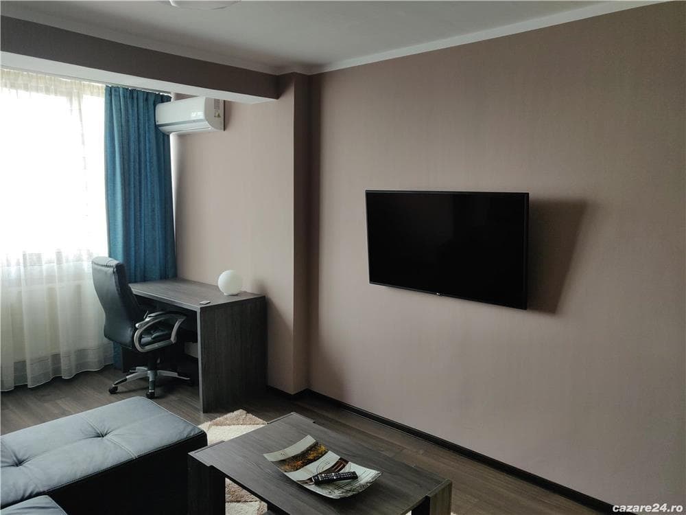 Vind apartament 3 camere - imagine 1