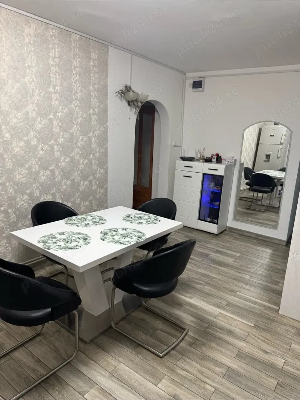 Apartament 3 camere, 2 bai, 2 balcoane - intrare Racadau Hacienda