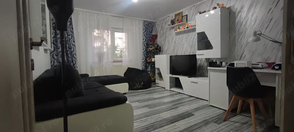 Apartament 3 camere Uzina 2  81 mp