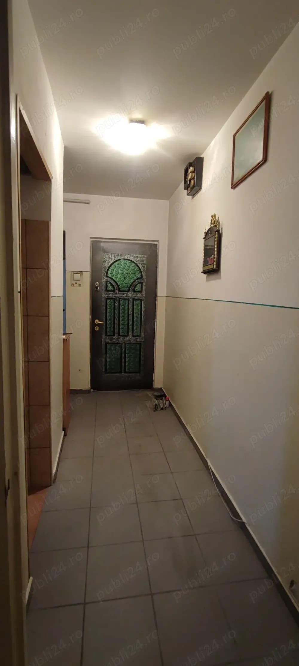 Apartament de vanzare 3 camere (50mp+5 mp balcon)