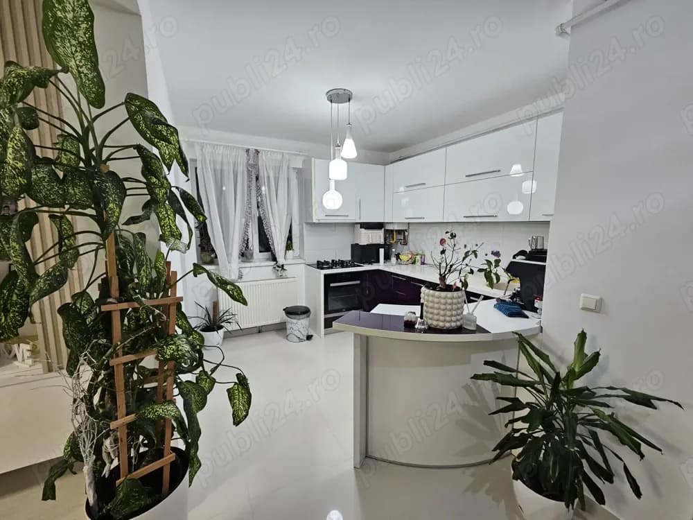 Vând apartament pe 2 nivele - imagine 1