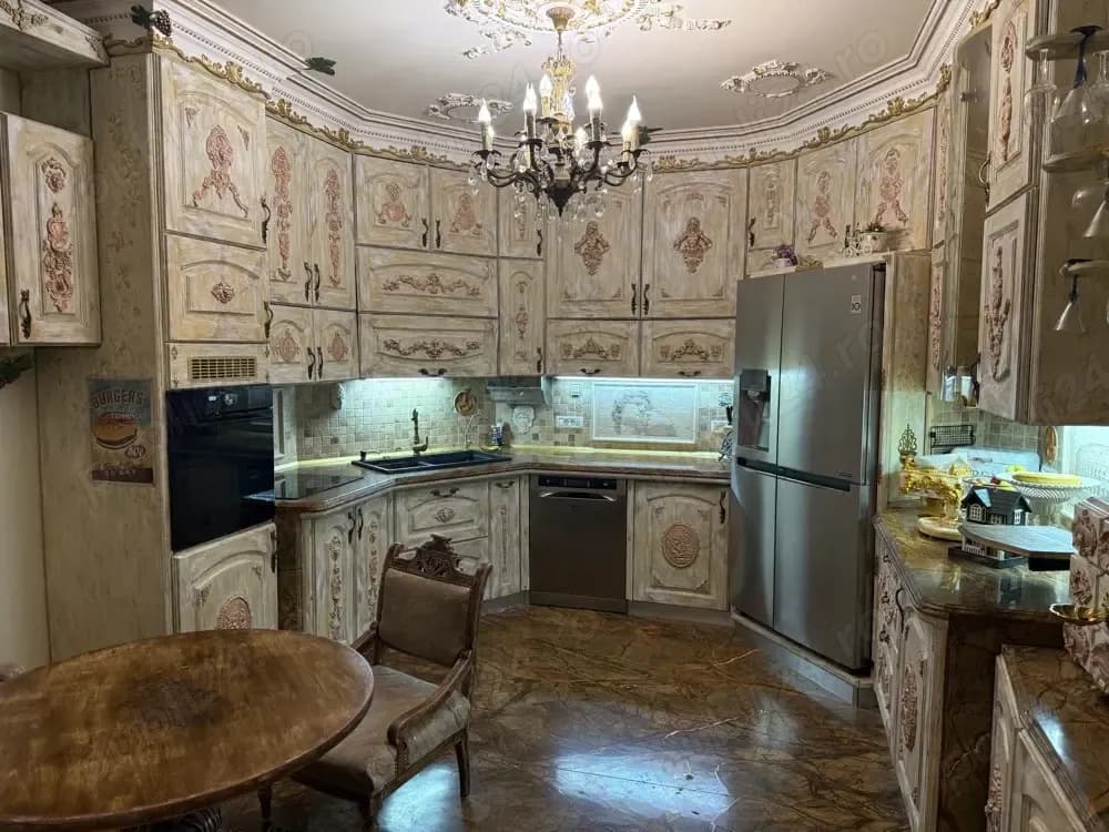 De vanzare apartament la casa 103 mp in centru. Direct propietar!! - imagine 1