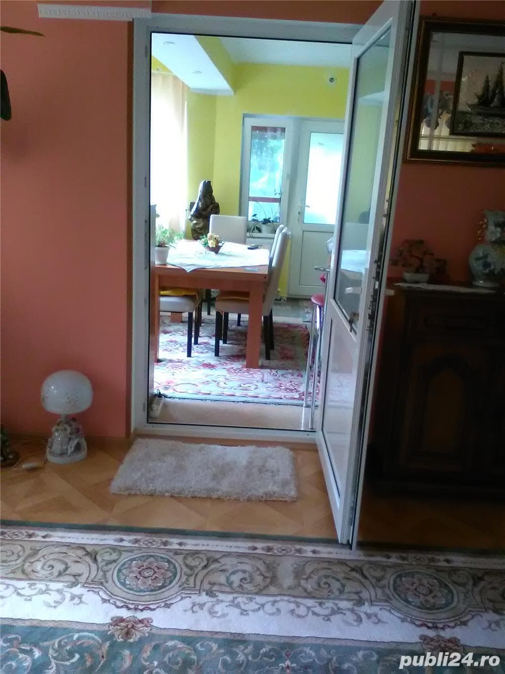 Vila de vanzare in Tractoru - imagine 1