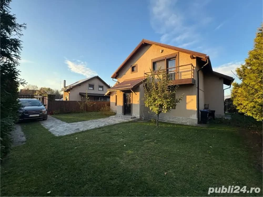 Casa de vanzare in Stupini