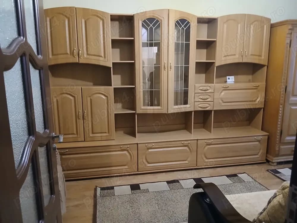 Inchiriez ofer garsoniera