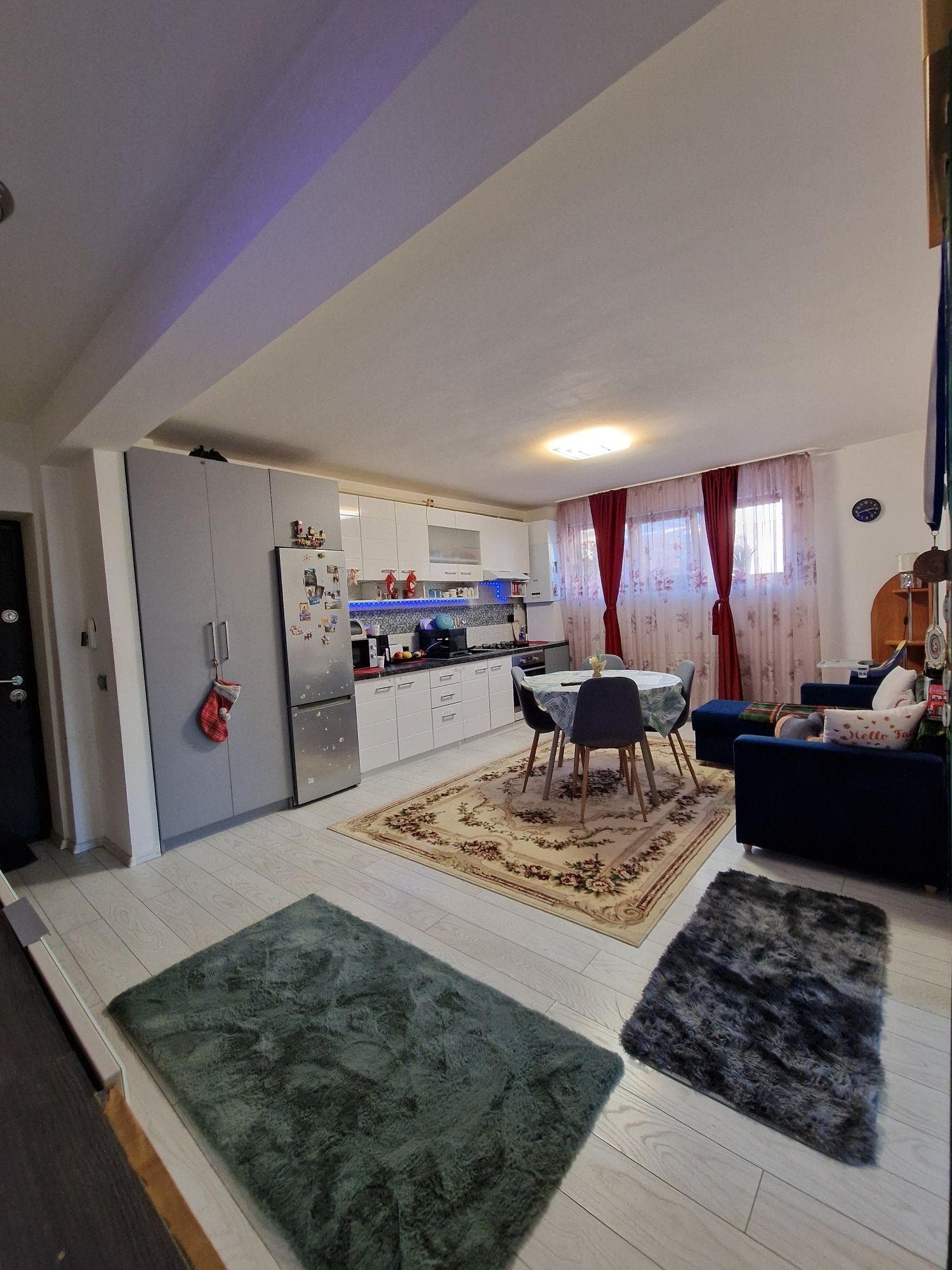 Apartament 3 camere persoana fizica