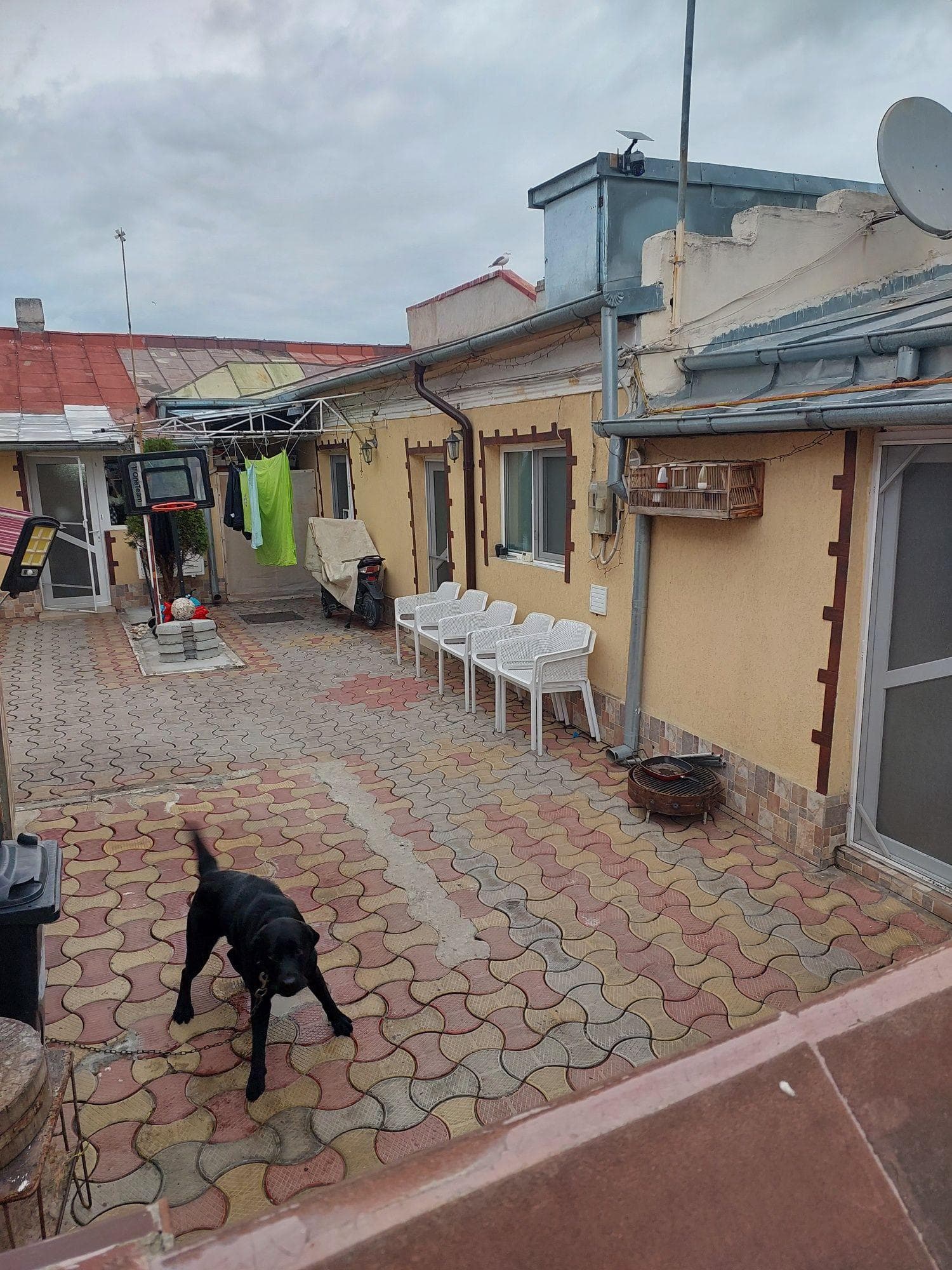 Casa de vanzare 200mp ,10 M deschidere