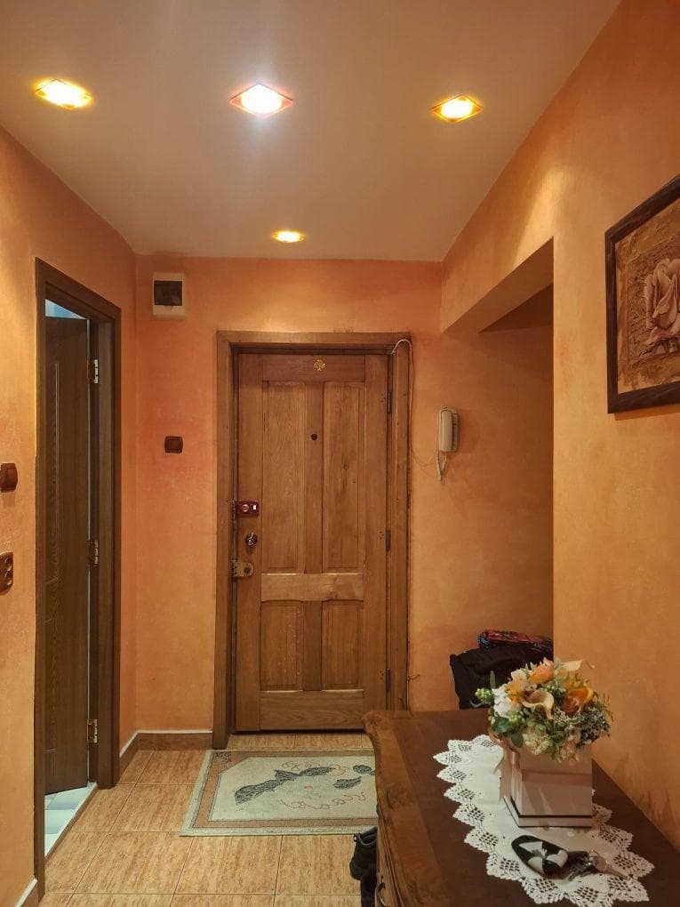 Vând apartament 3 camere - imagine 1