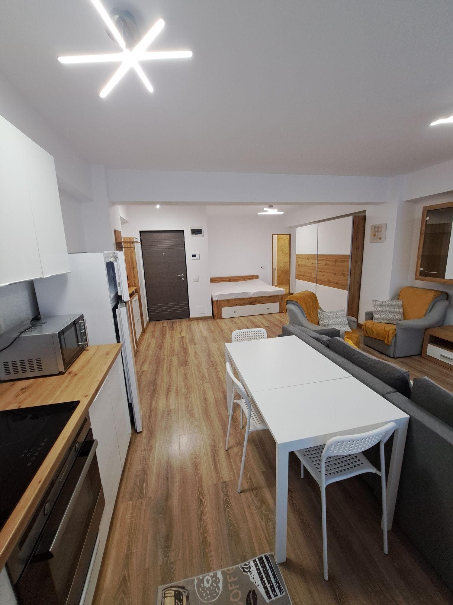 Dau in chirie apartament studio - imagine 1