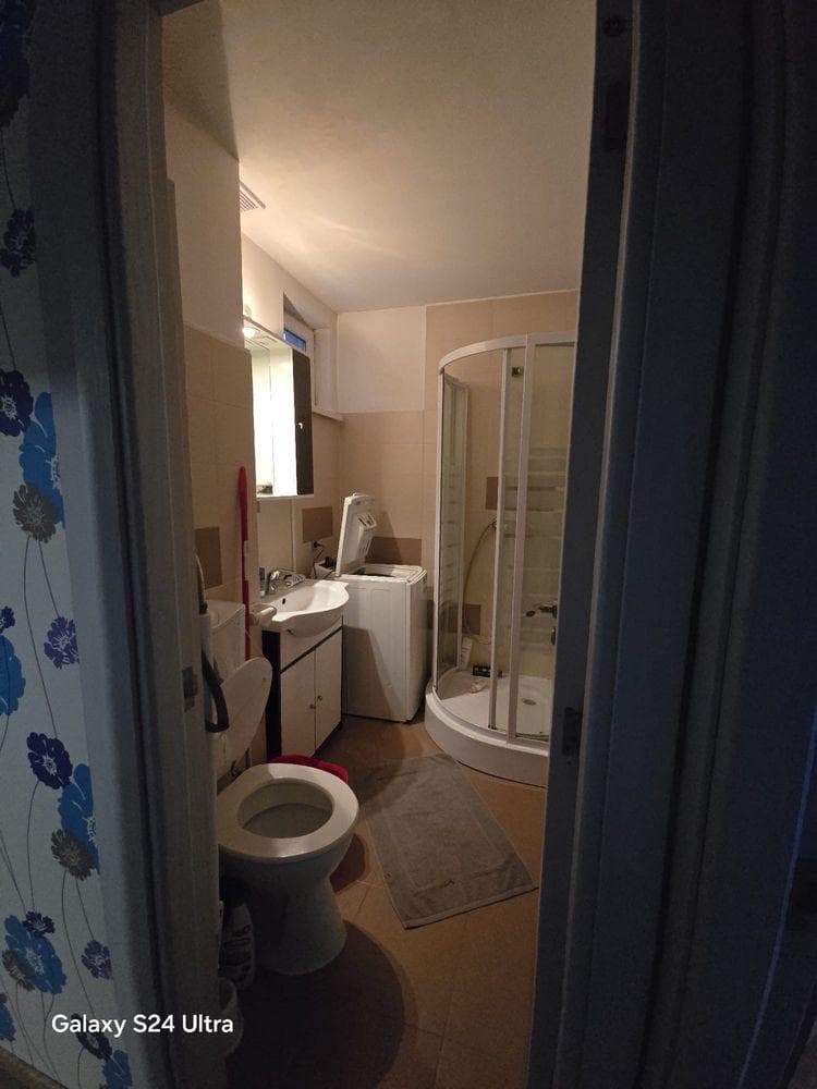 Vand apartament cu 3 camere - imagine 1