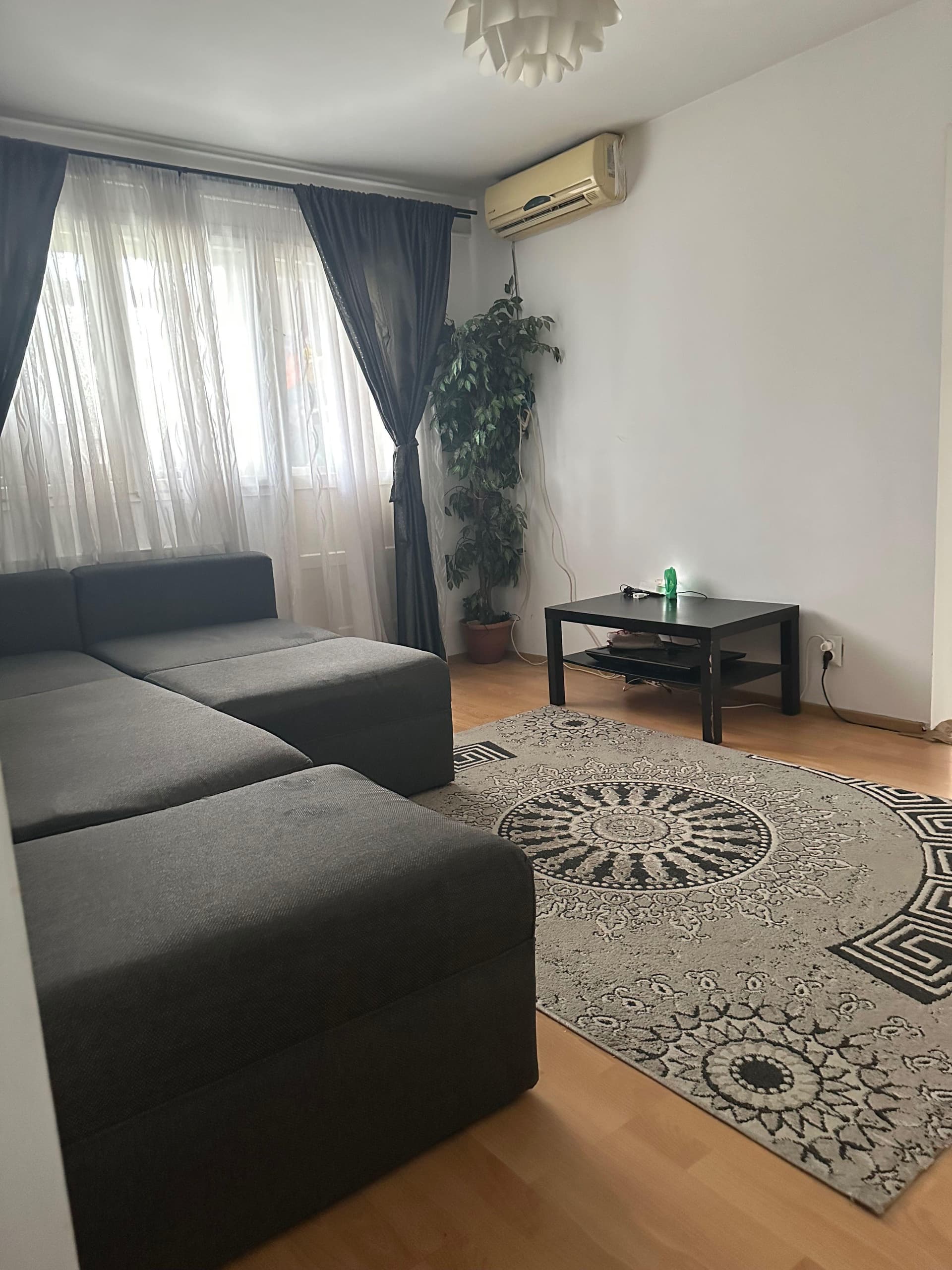 Vânzare Apartament 3 camere 58mp Ploiești Str Mihai Bravu Preț 58000€