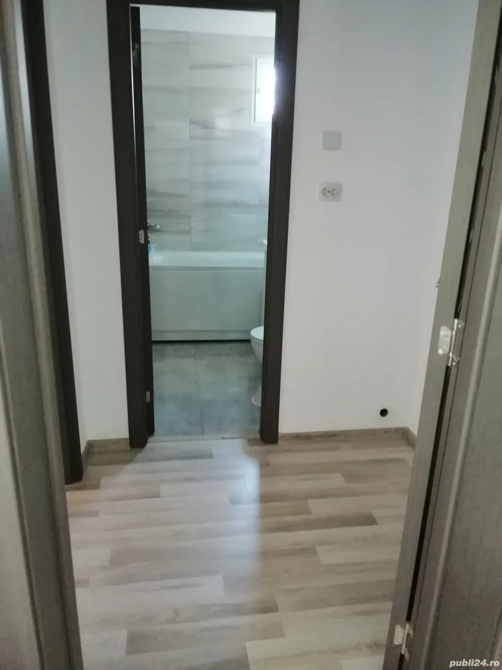 Vând-apartament renovat complet!