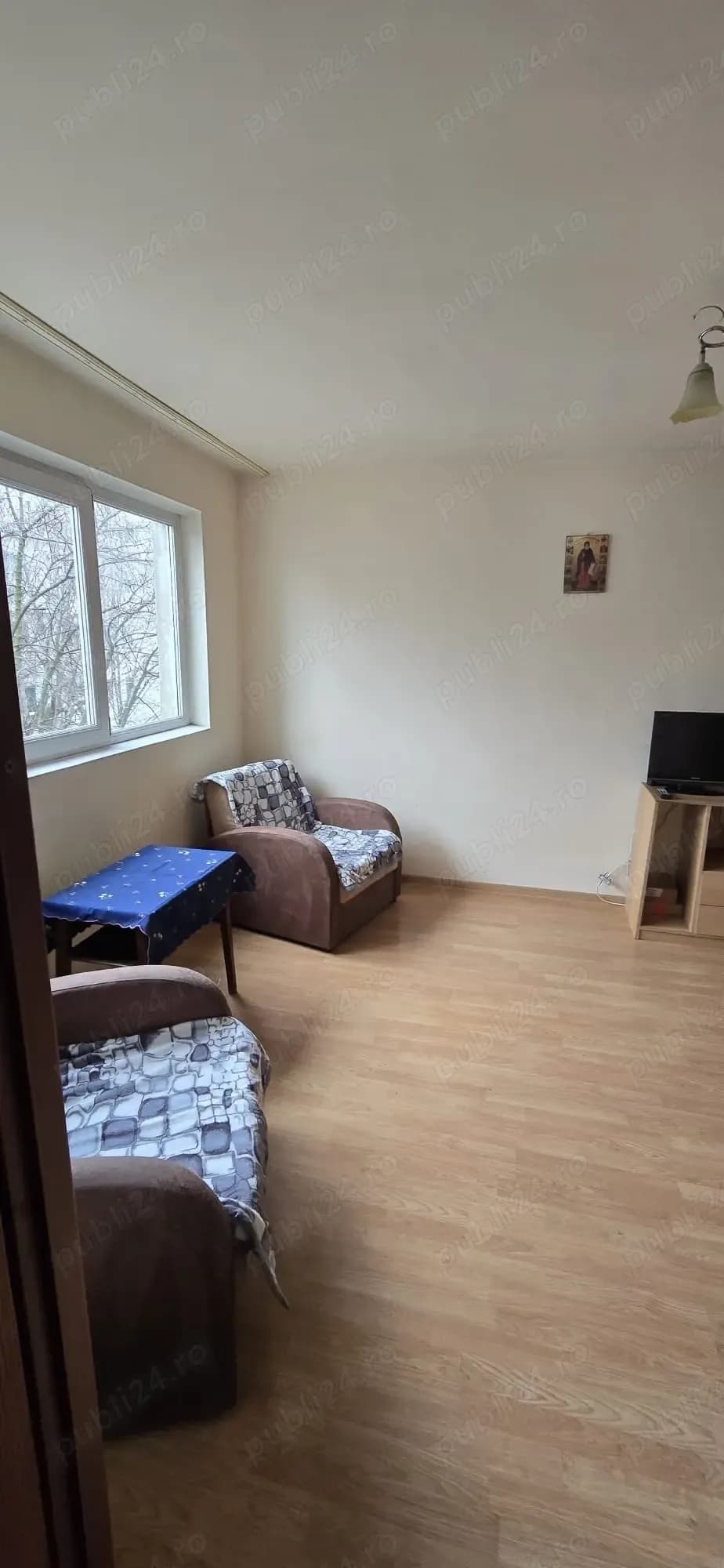 Apartament 2 camere , Zona Vest Înfratirii-Direct Proprietar - imagine 1