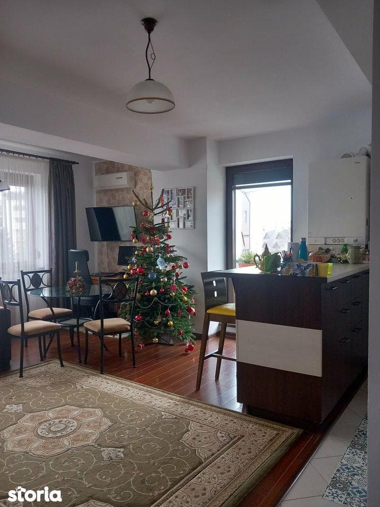 Vând apartament 3 camere Băneasa