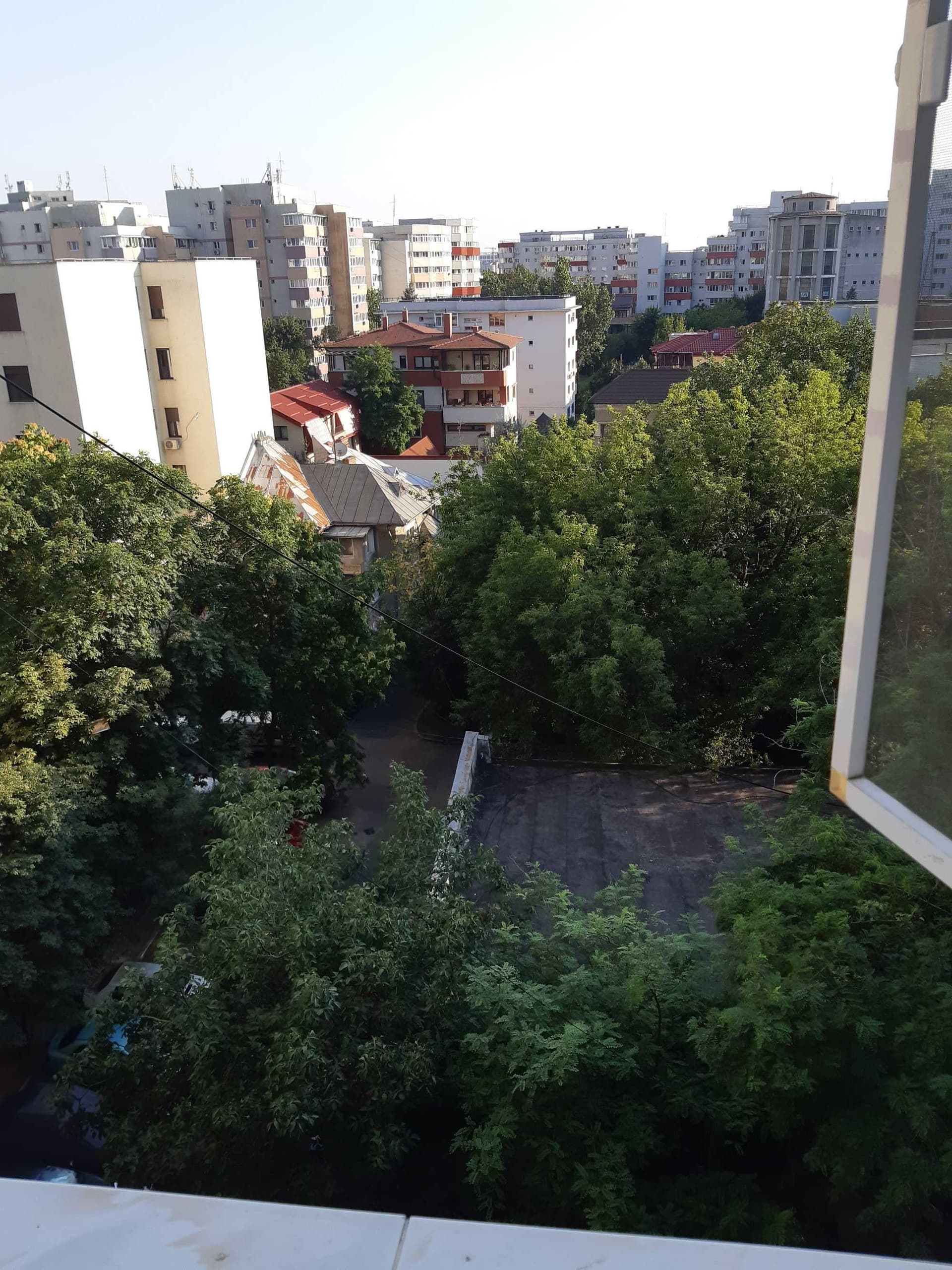 Proprietar închiriez ap 2 camere dec, nou renovat, Arcul de Triumf