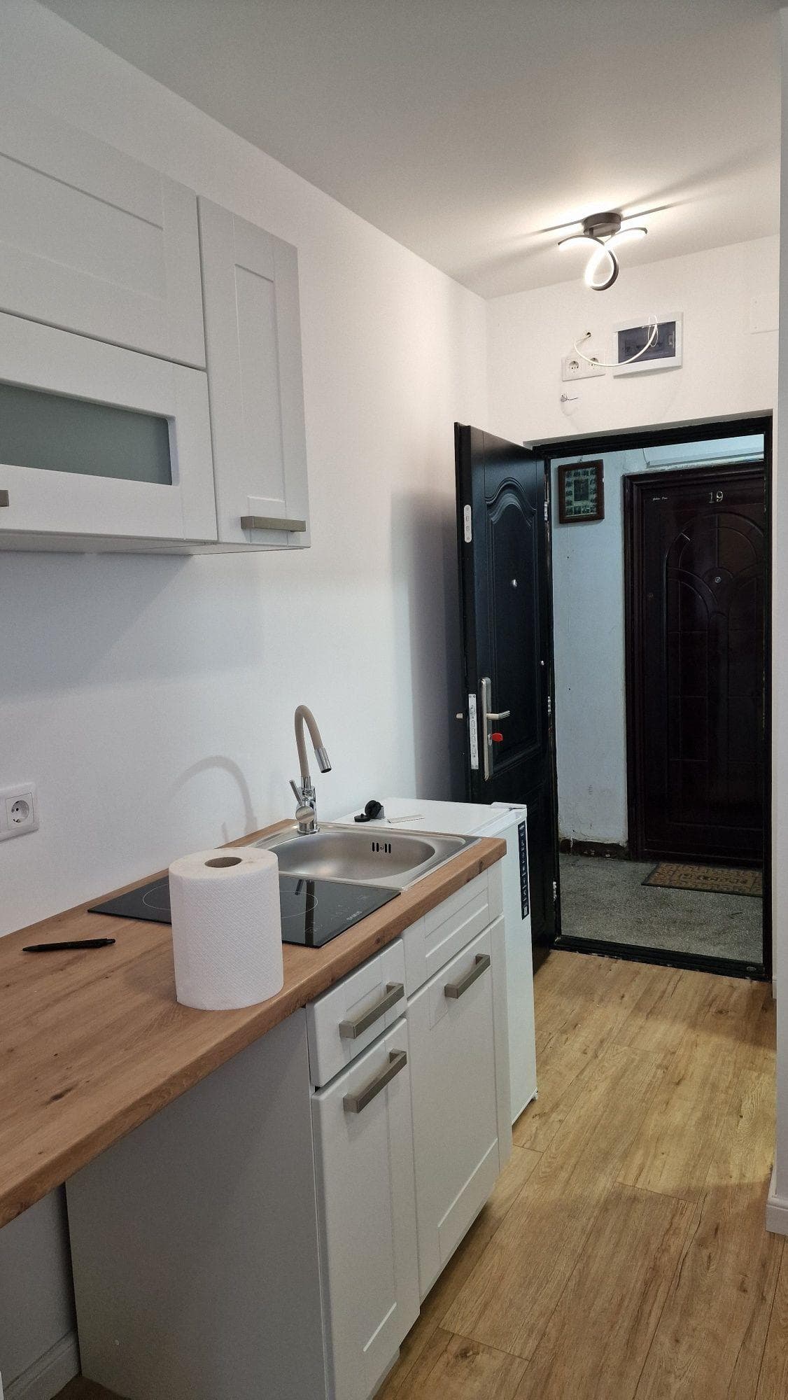 Persoană f. garsoniera 11 mp gheorgheni - imagine 1