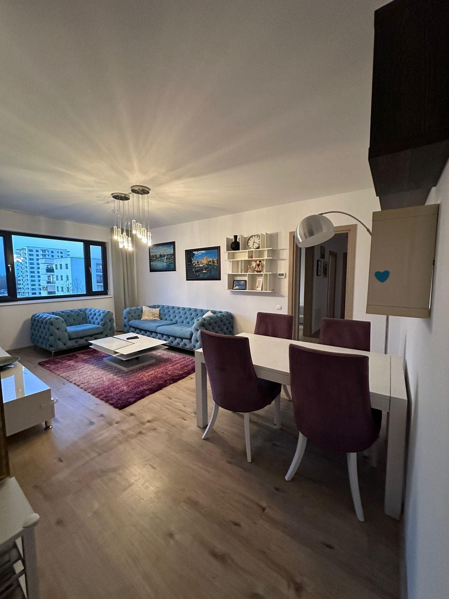 Închiriez apartament in Greenfield
