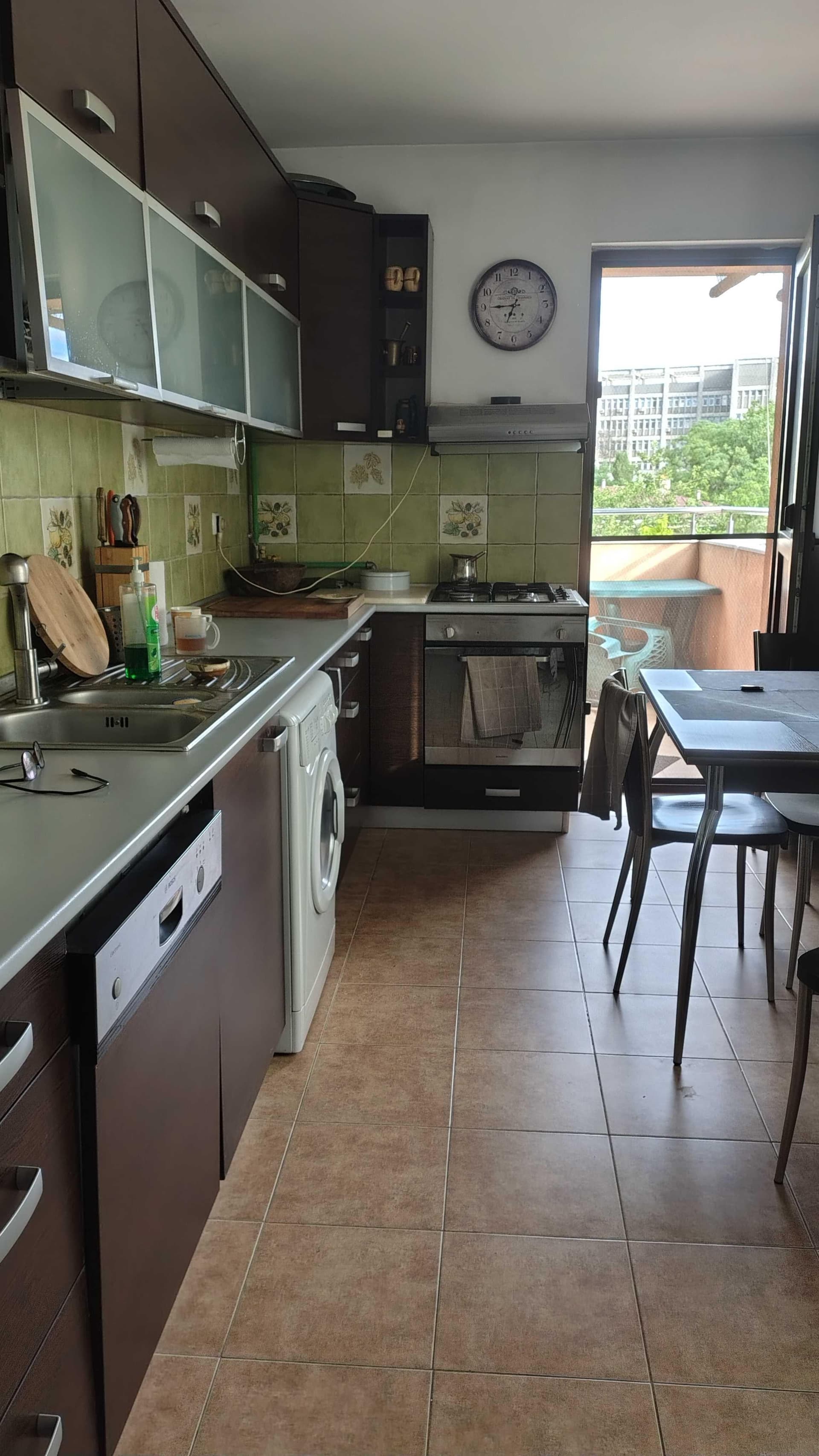 Apartament 4 camere -singur pe etaj - imagine 1