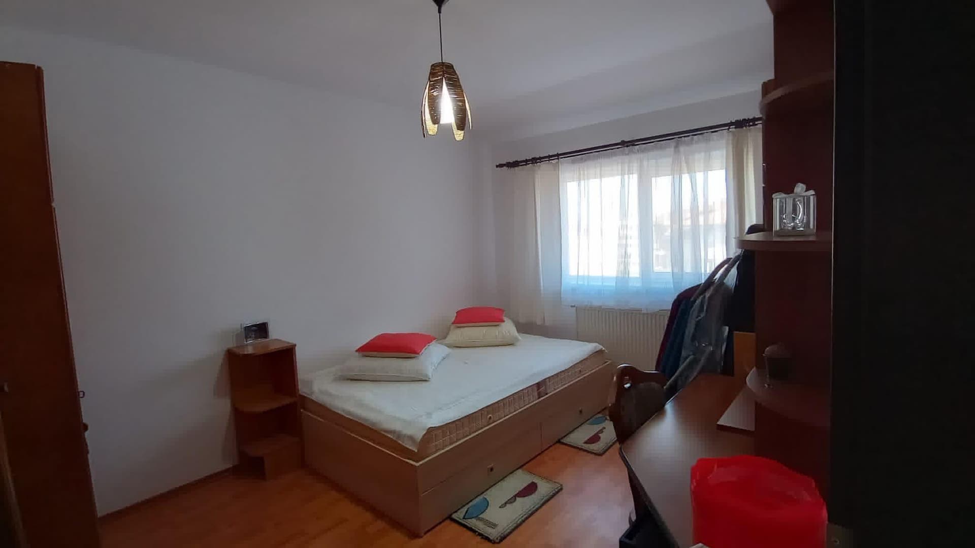 Apartament de închiriat/vânzare