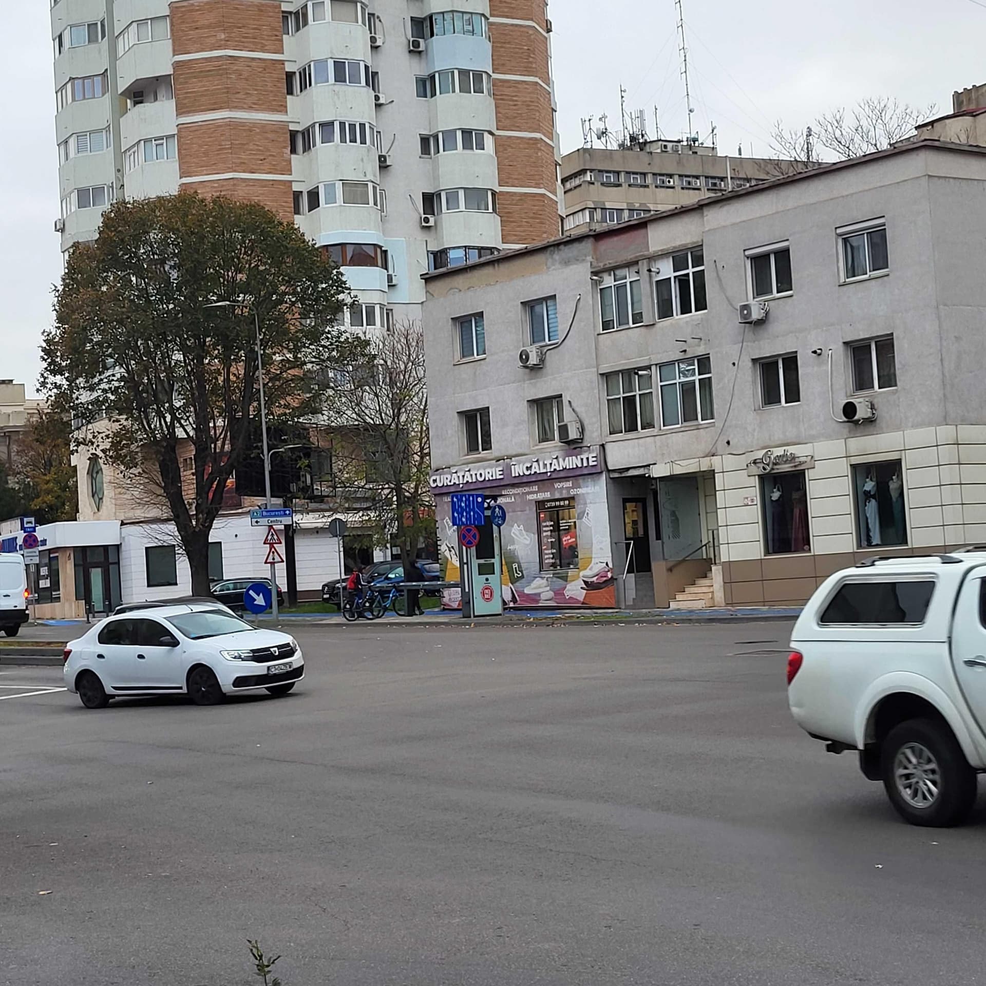 Vand spatiu comercial ultracentral