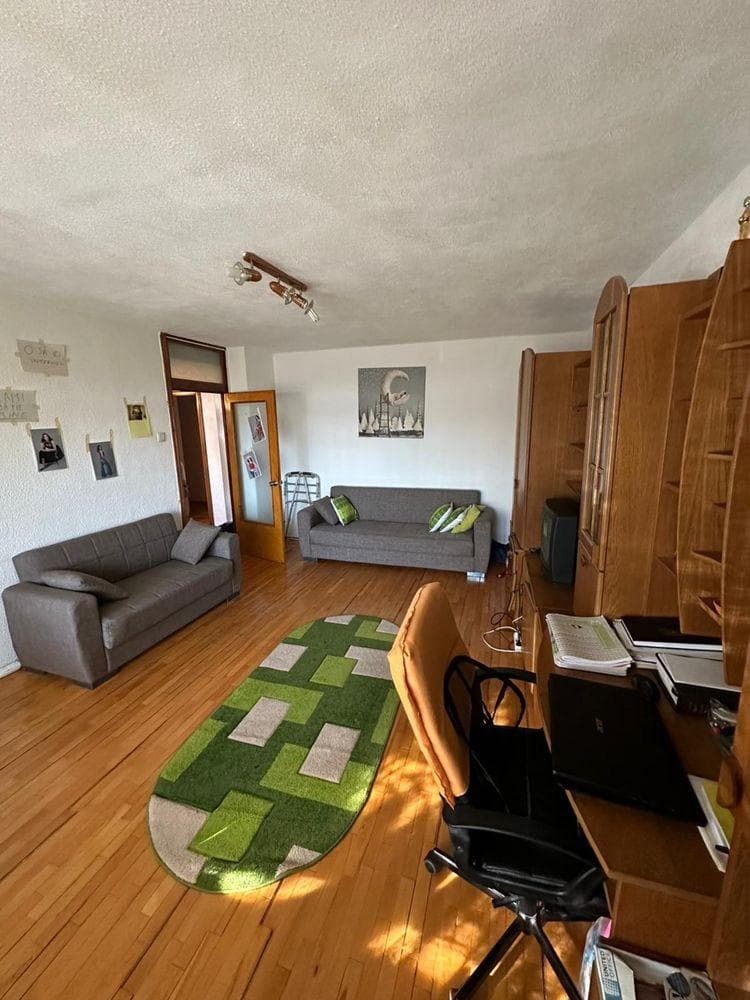 Apartament 4 camere Stolnici 7 - imagine 1