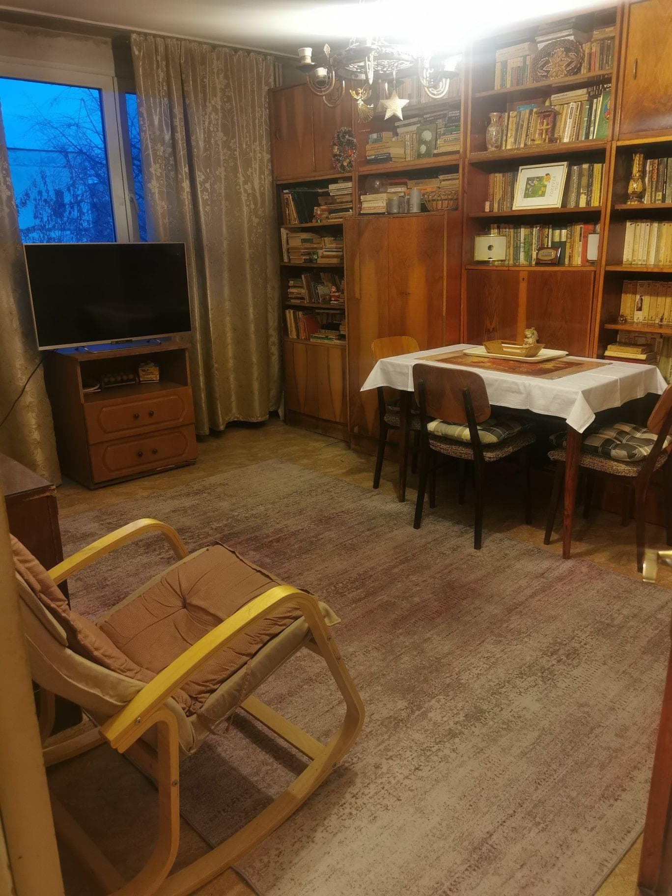 Apartament spațios 4 camere - Giurgiului, Strada Spiniș - imagine 1