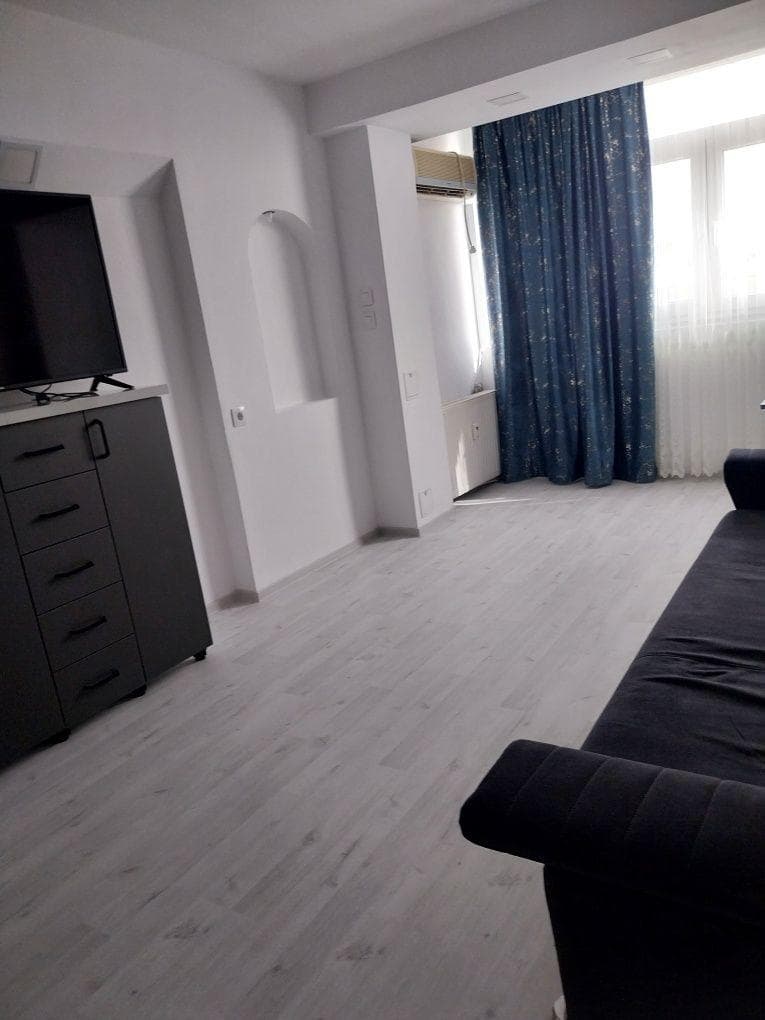 PF închiriez apartament 3 camere UNIRII - imagine 1