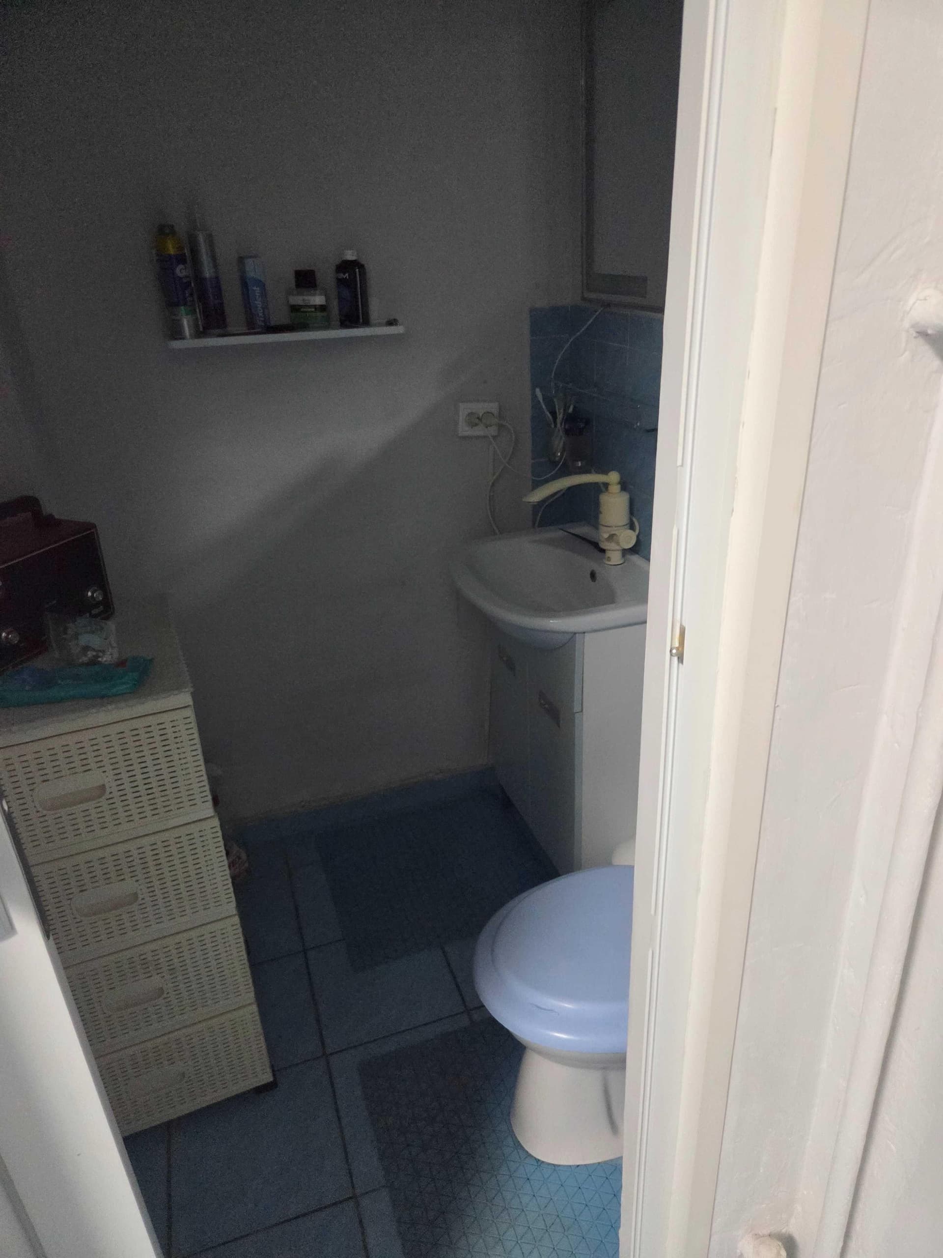 Vand apartament 3 camere Rahova - imagine 1