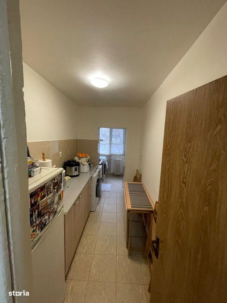 Închiriez garsonieră – Zona Sebastian, Etaj 1/8, bloc reabilitat