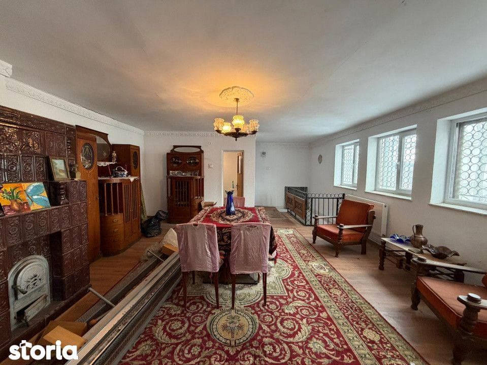 Casa 6 camere, Zavoiului, strada linistita - imagine 1