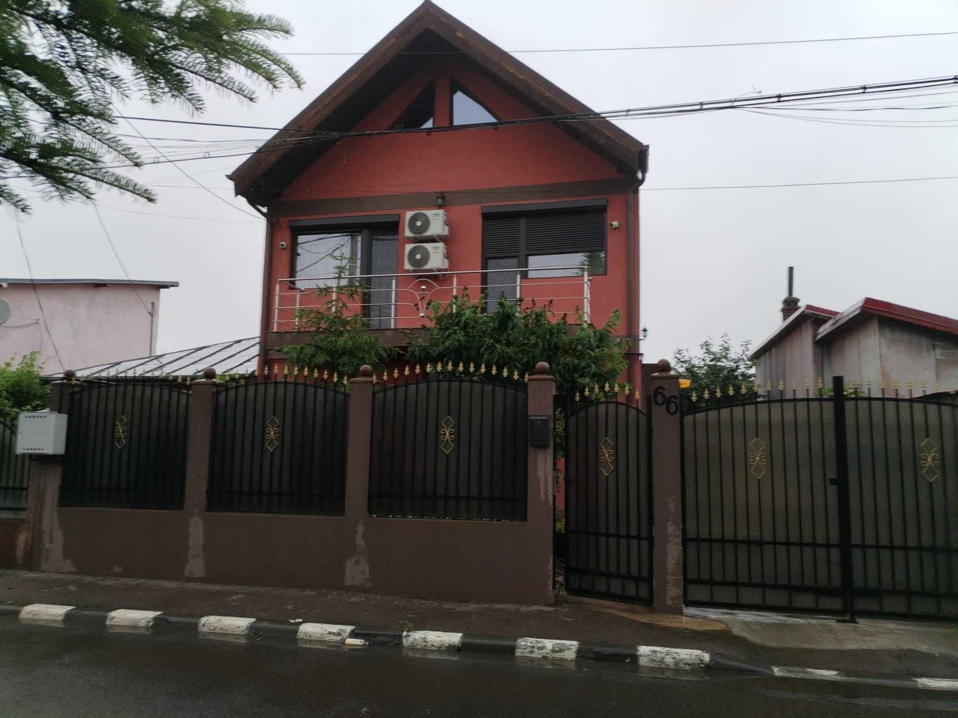 vila individuala cu 4 camere zona giurgiului - imagine 1