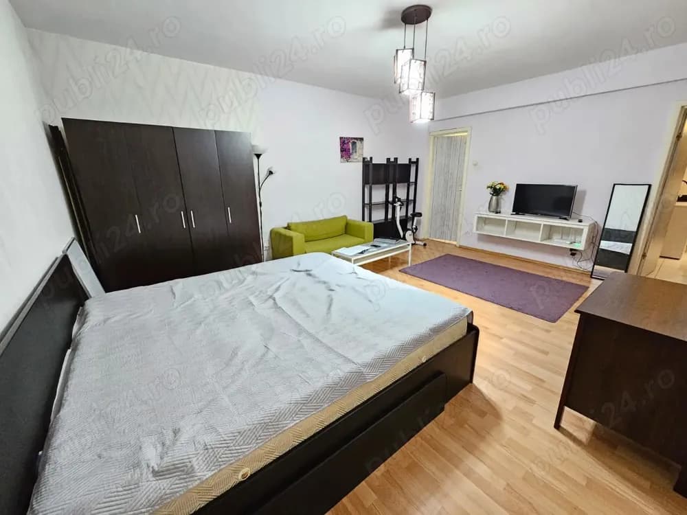 Inchiriez garsoniera la Stefan cel Mare,49mp,centrala proprie