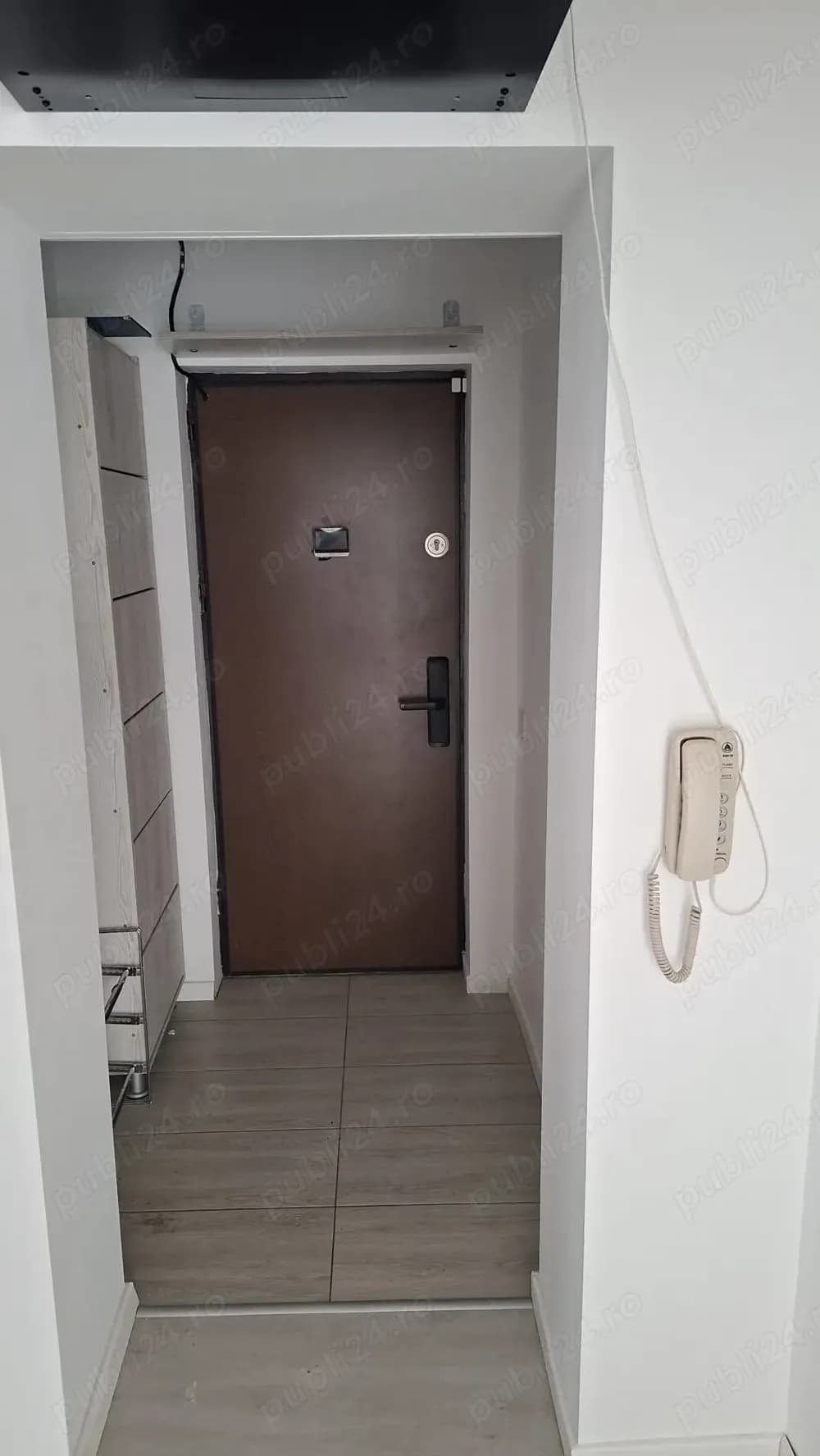 Inchiriez apartament cu 4 camere - imagine 1