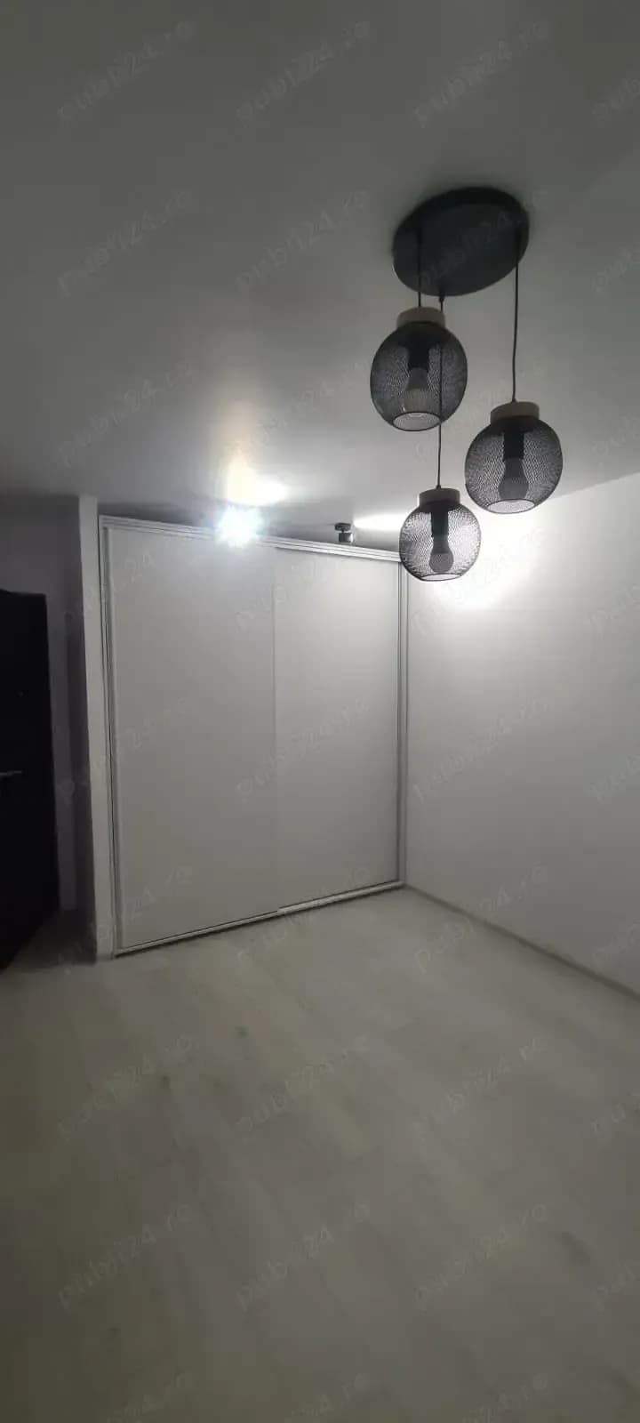 Garsoniera de vanzare