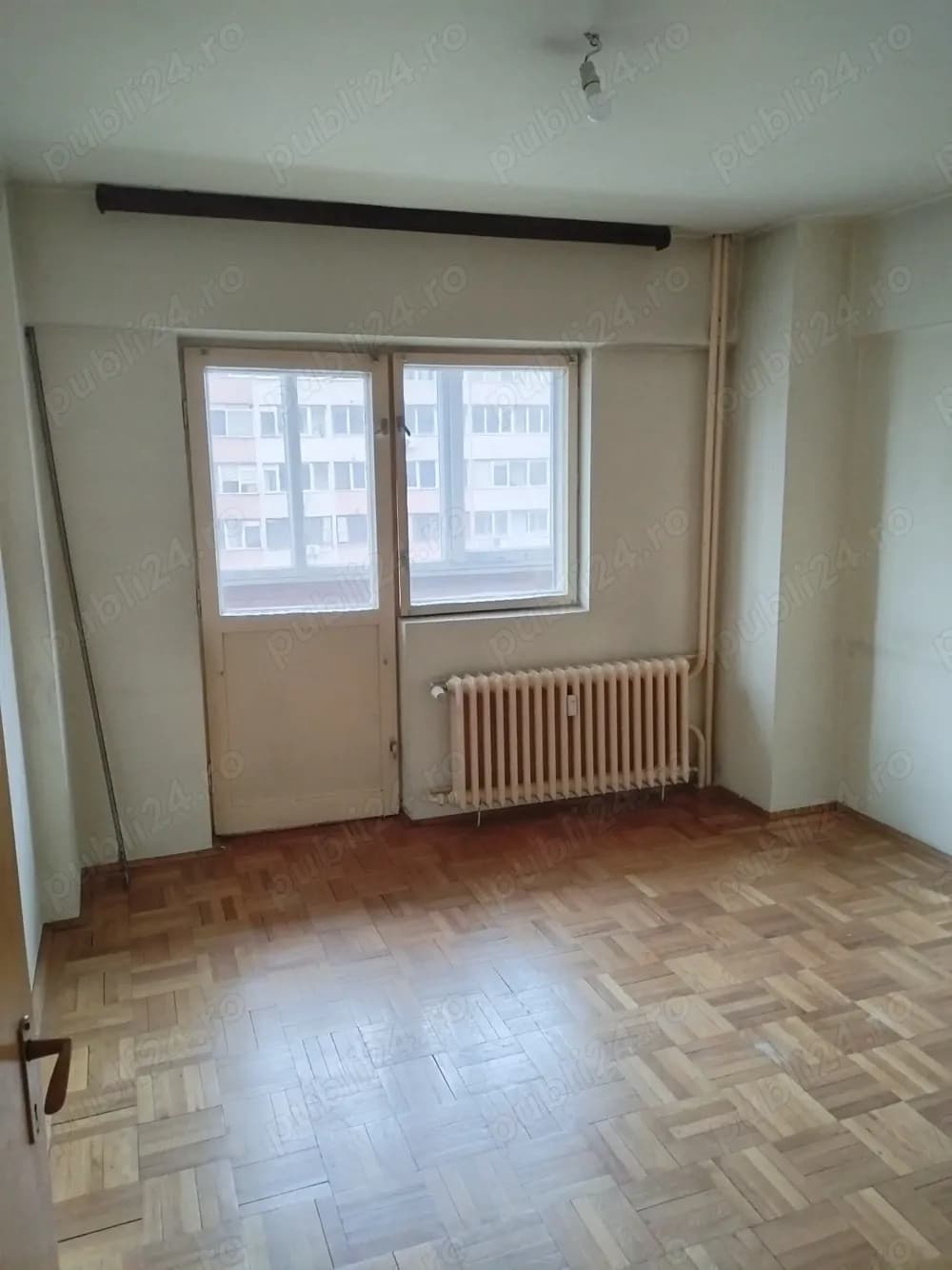 Proprietar vand apartament decomandat 3 camere; Sos M Bravu la 5 minute de Metrou Obor, etaj 5 din 8