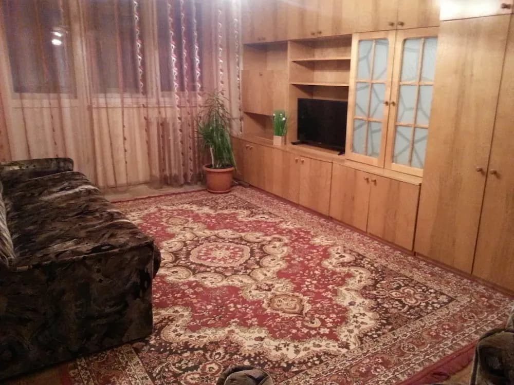 Proprietar închiriez apartament decomandat Doraly