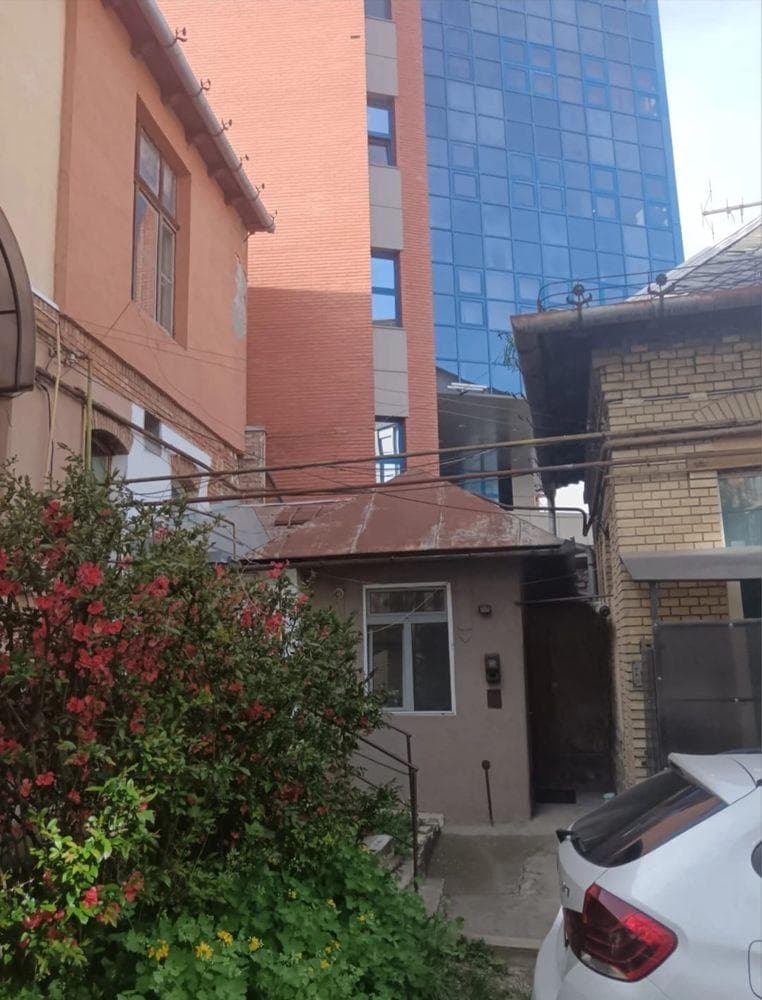 Vand Casa Centru langa UMF - imagine 1