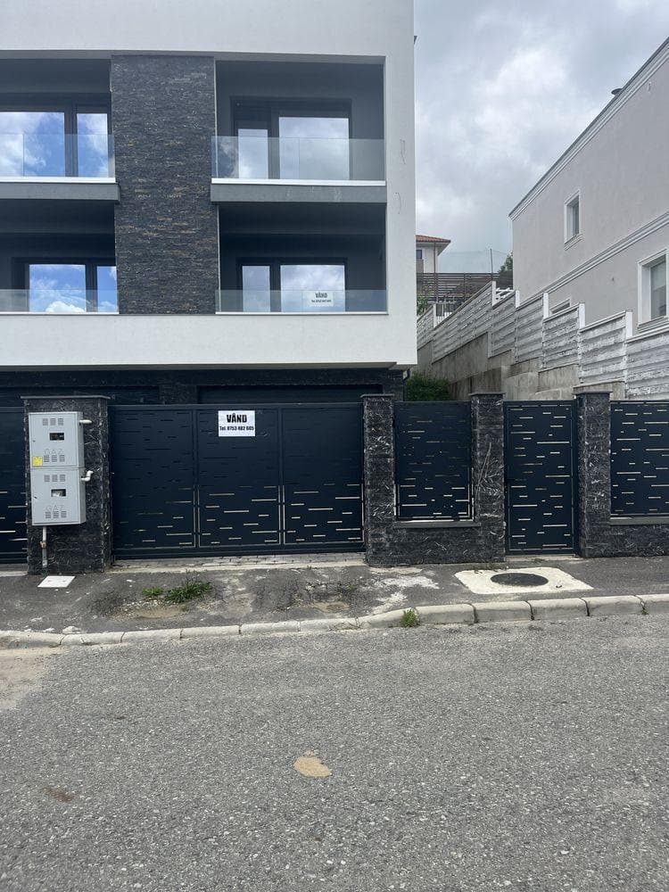 Vand duplex cartier Voronet! - imagine 1