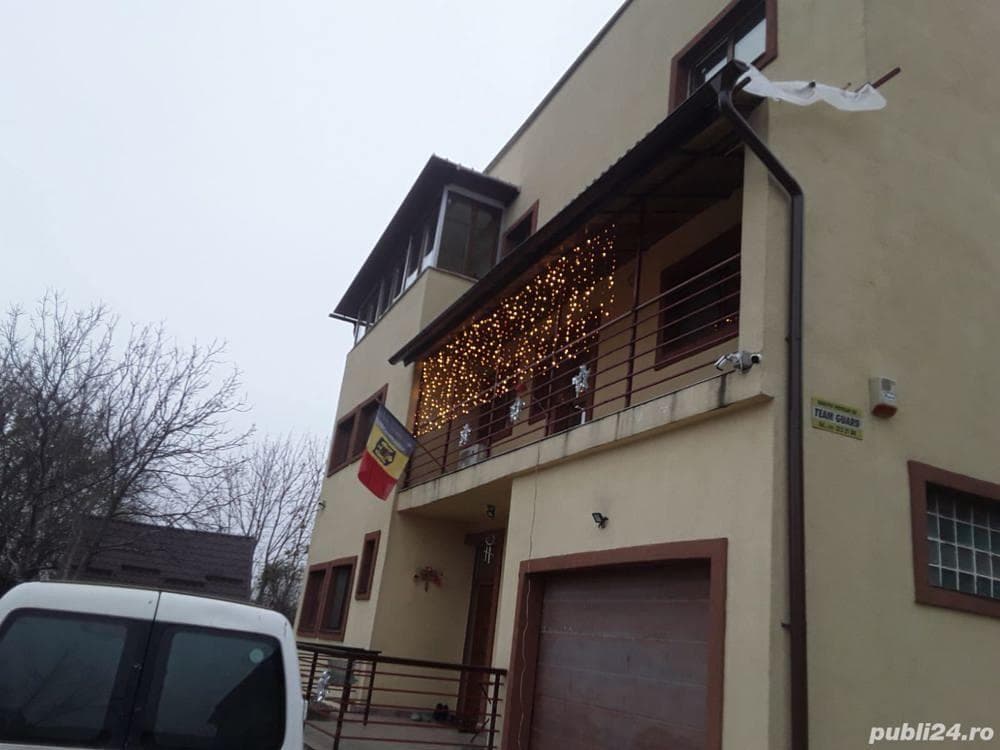 Vila de vanzare - imagine 1