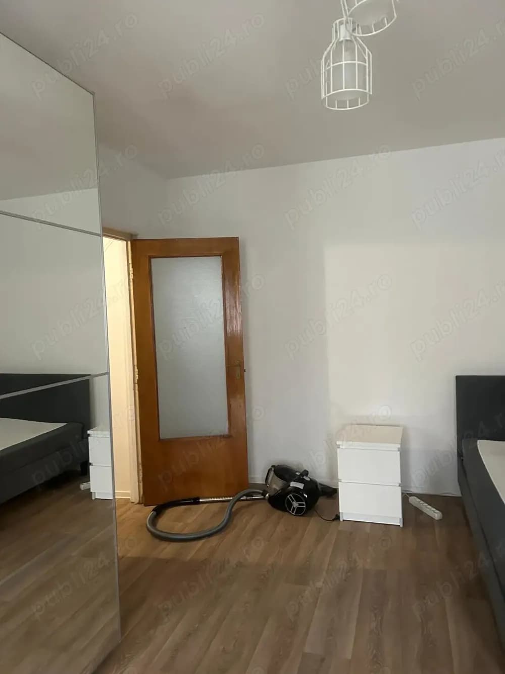 Închiriez garsonieră Parc Sebastian