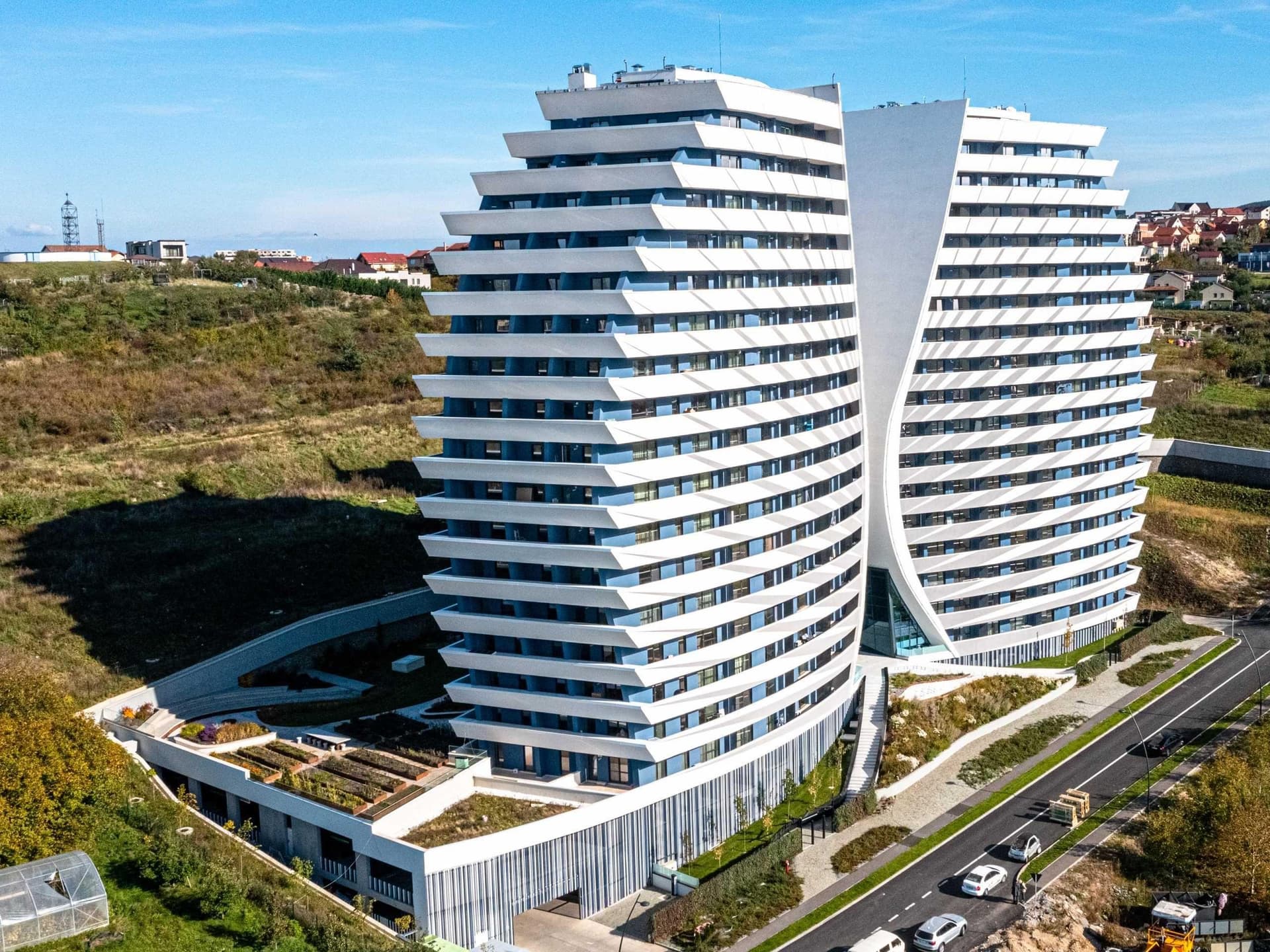 Apartament cu 2 camere – Complex Wings, Open Space, Finisat la Cheie - imagine 1