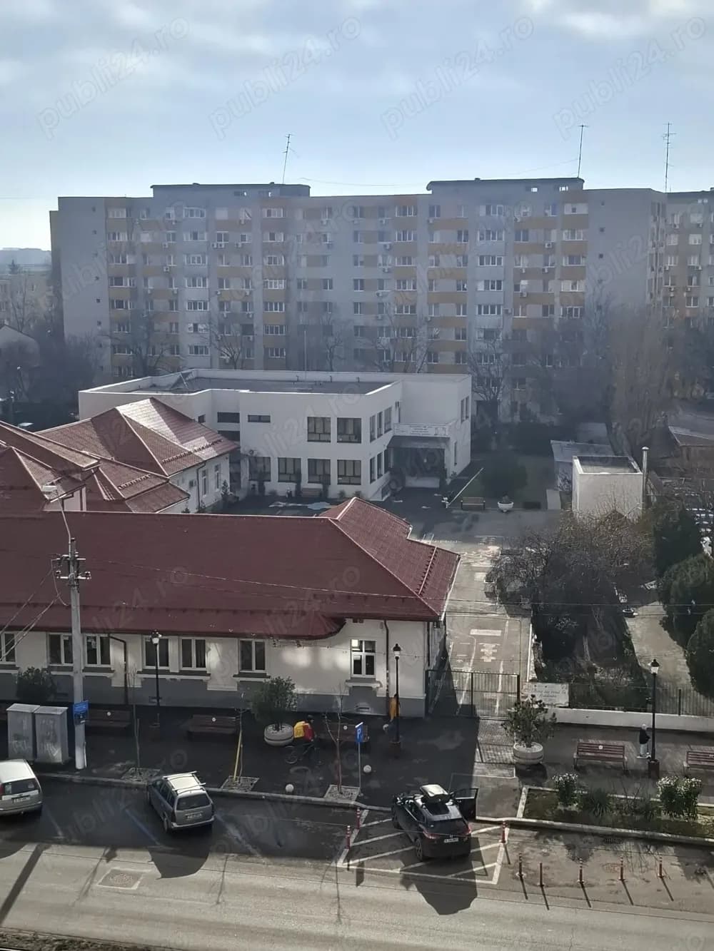 3 camere, 2 băi, balcon mare, bloc 1995 Sebastian BRD ING