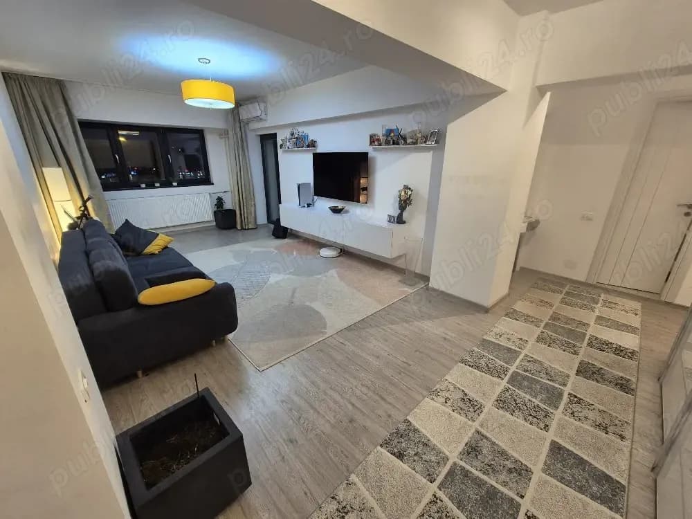 Apartament 3 camere Marriott 83 mp, 2 băi, parcare, boxă, mobilat