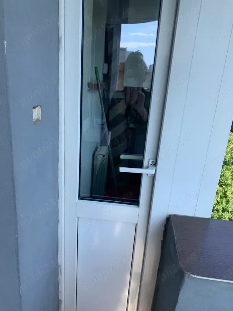 De vanzare Apartament 3 camere, direct proprietar