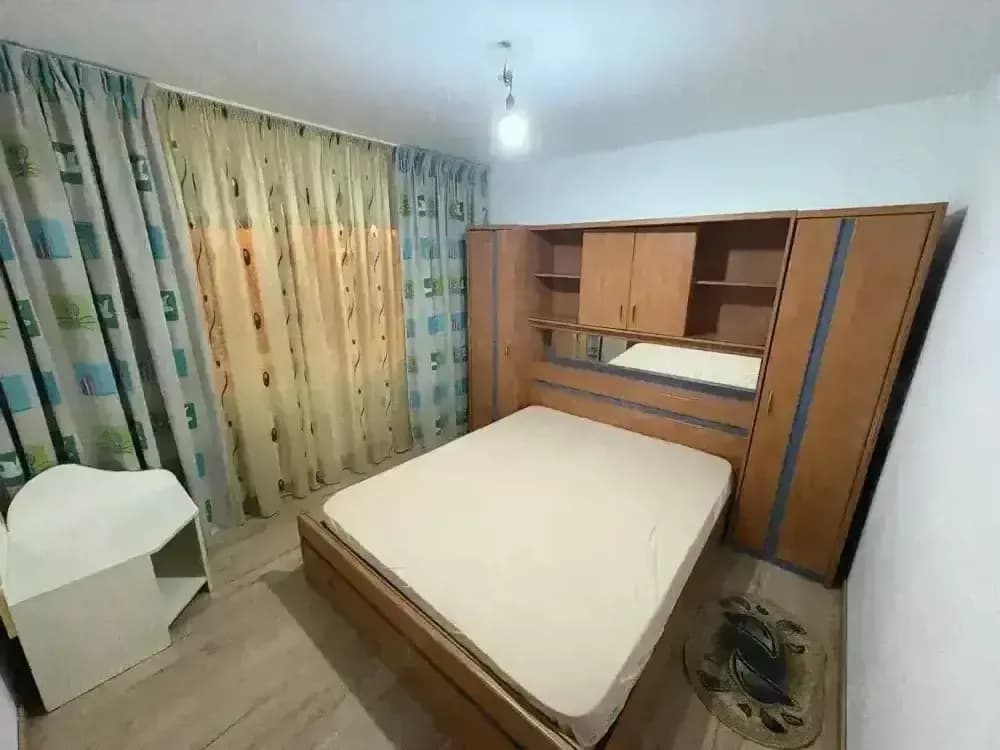 Inchiriez apartament 2 camere - Zona Crangasi - imagine 1