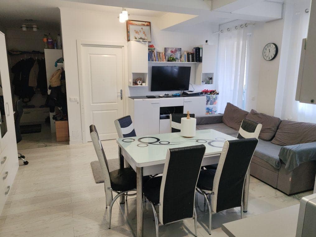 Apartament 3 camere - imagine 1