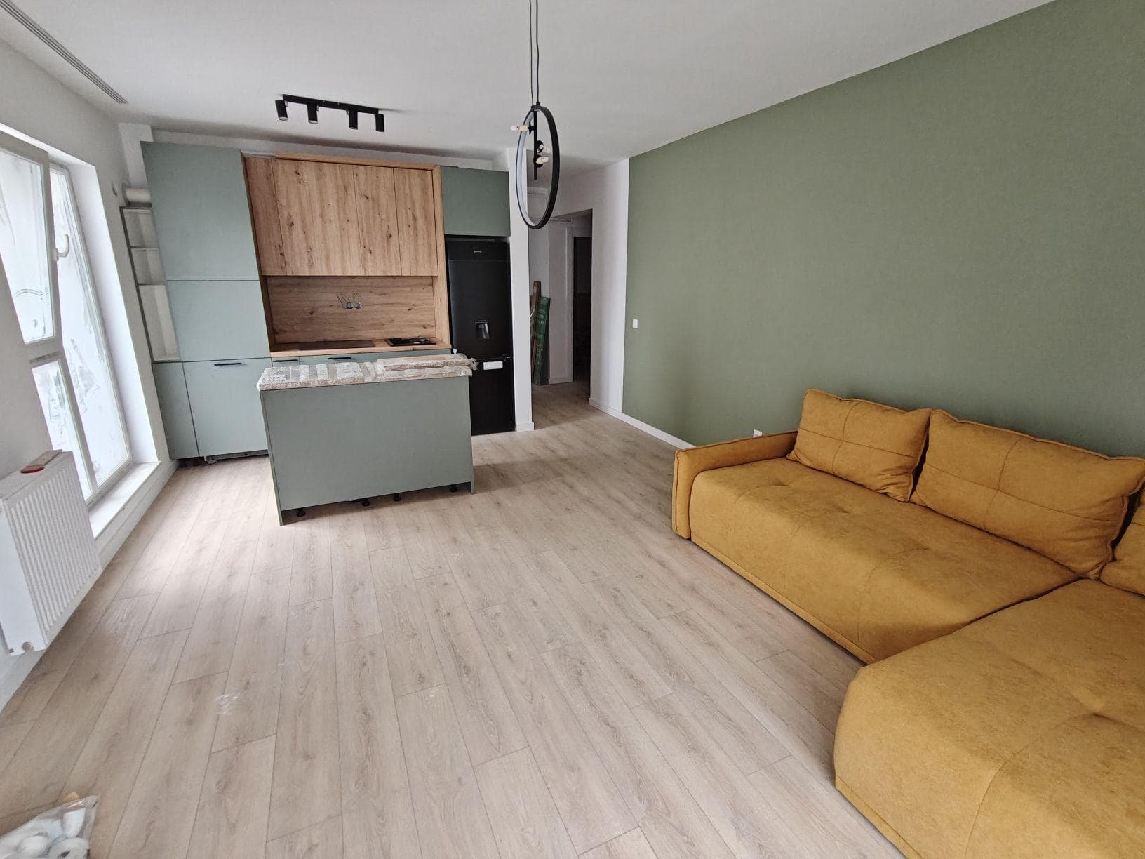 3 camere/ 67mp/ 2 bai/ etajul 1/ totul nou/ parcare/ Cetății - imagine 1